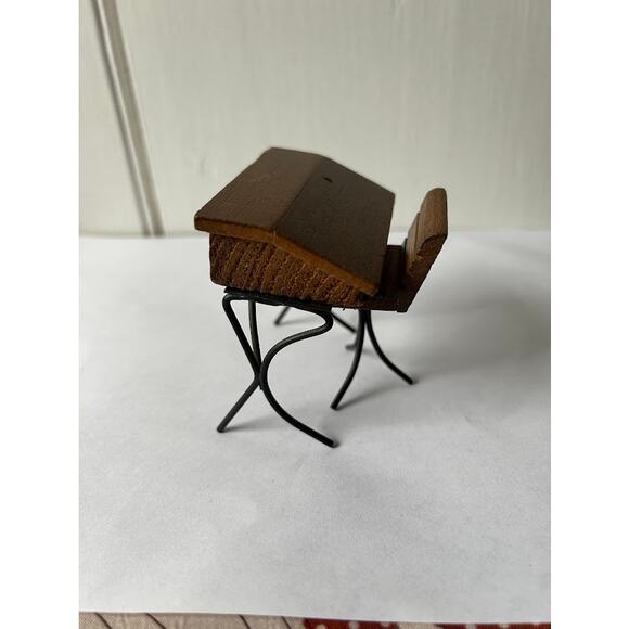 Vintage dollhouse desk and chair wood wire slant top 3" 1960s - Picture 5 of 10
